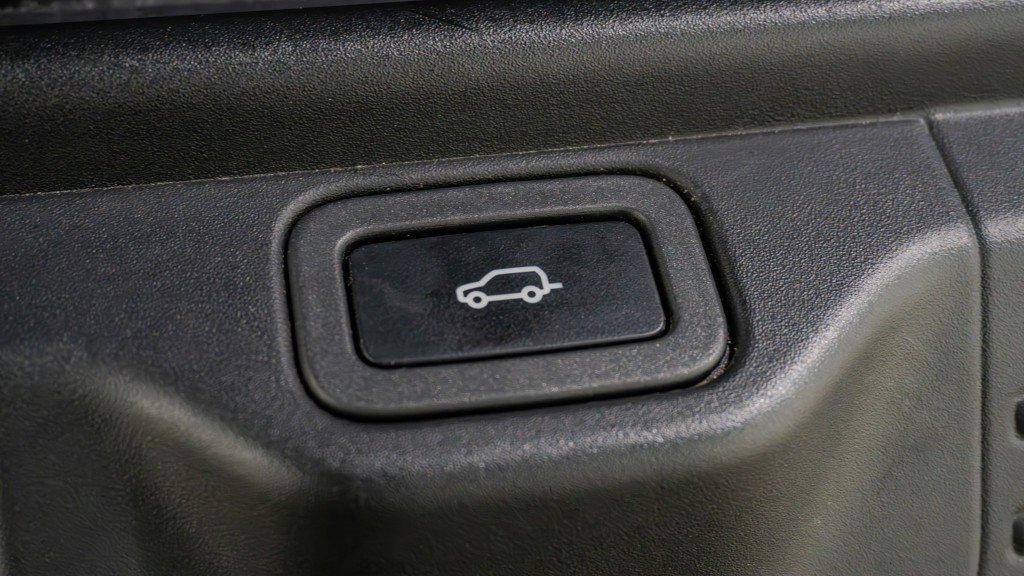 Used 2021 Land Rover Range Rover Autobiography Fifty Edition image 12