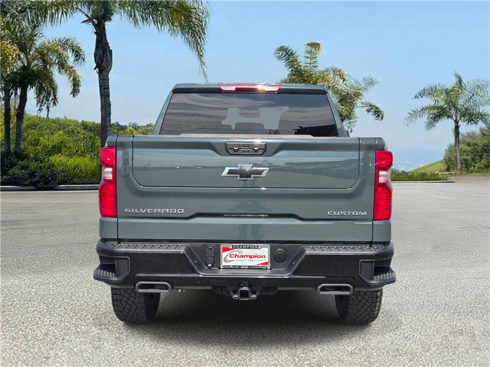 Used 2025 Chevrolet Silverado 1500 Custom Trail Boss AWD/4WD image 5