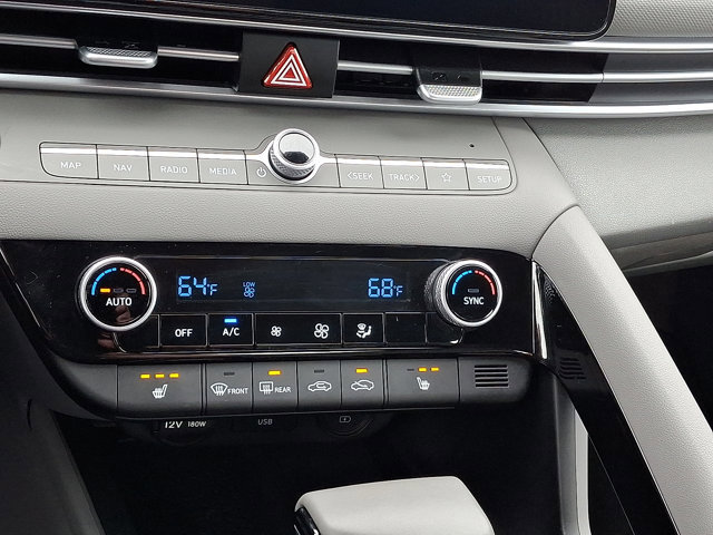 Used 2023 Hyundai Elantra SEL w/ Convenience Package image 15