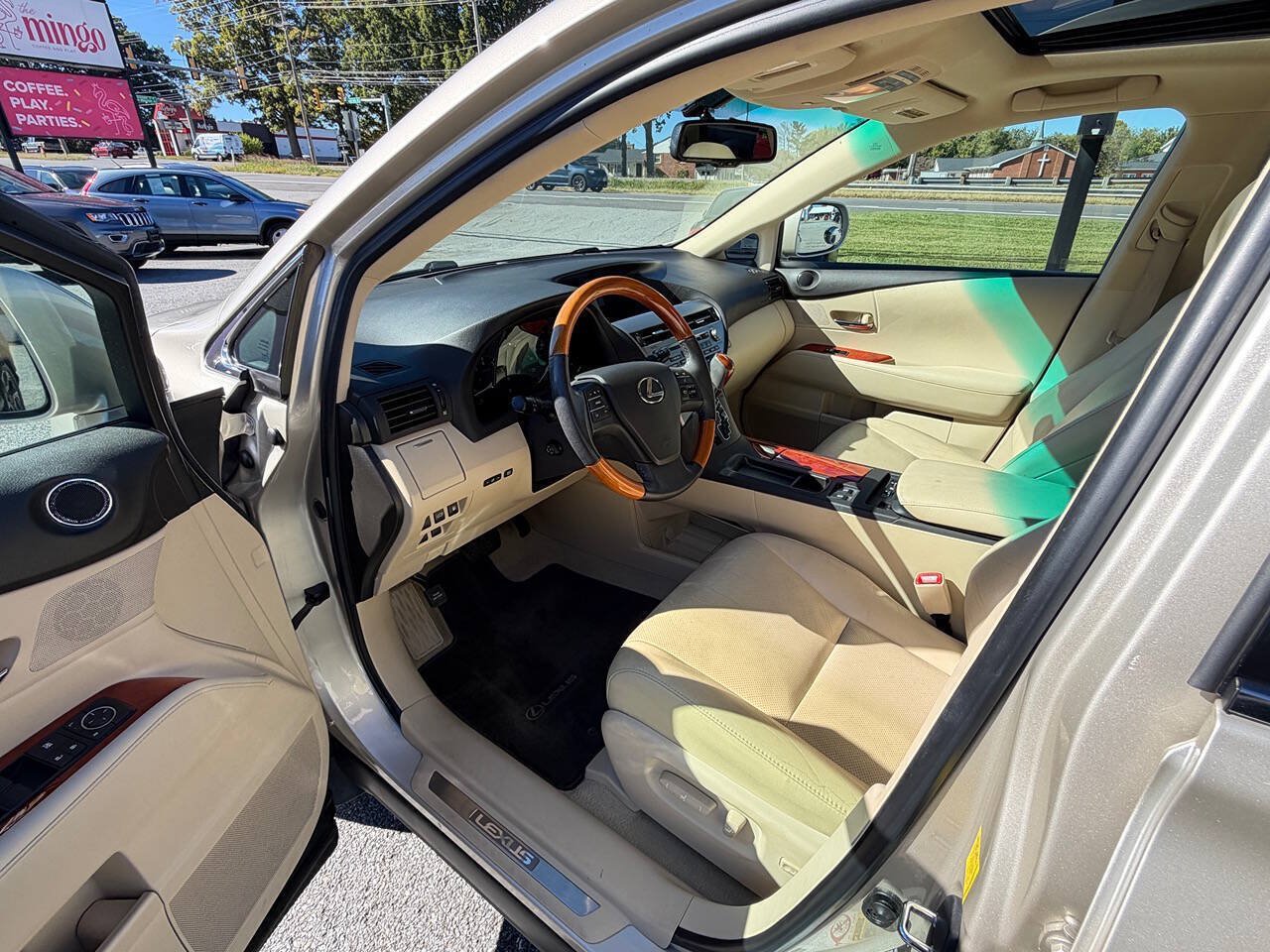 Used 2011 Lexus RX 350 AWD w/ Premium Pkg image 16