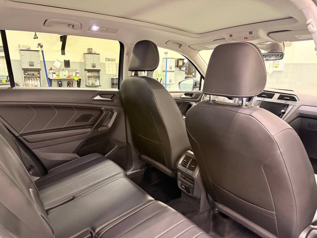 Used 2023 Volkswagen Tiguan SE w/ Panoramic Sunroof Package AWD/4WD image 26