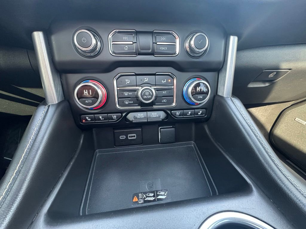 Used 2023 GMC Yukon SLT w/ SLT Luxury Package image 30
