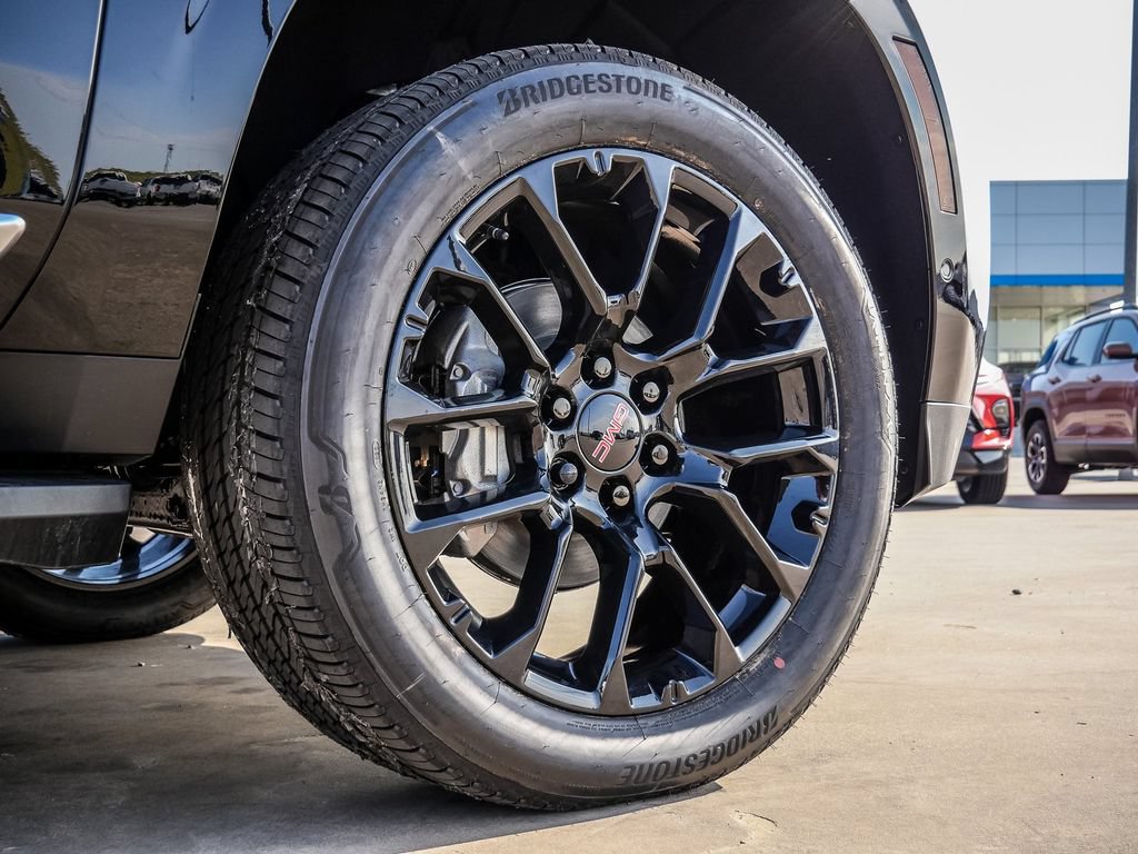New 2026 GMC Yukon XL Denali w/ Advanced Technology Package AWD/4WD image 9