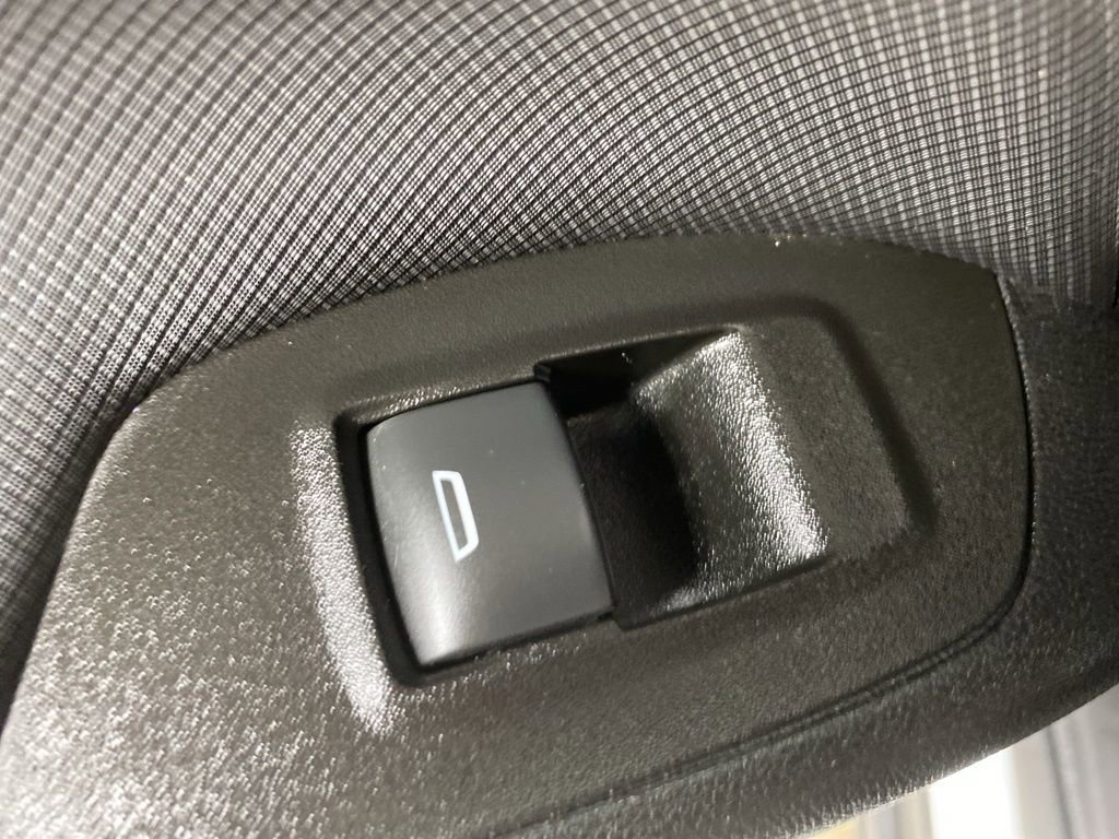 Used 2023 Chevrolet Equinox RS w/ RS Leather Package image 30