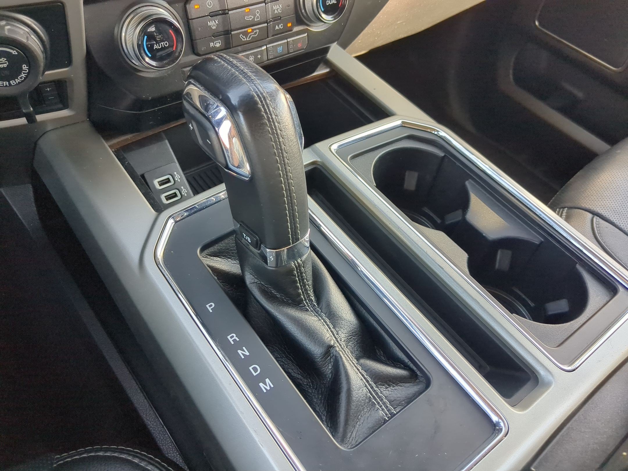 Used 2017 Ford F150 Lariat w/ Equipment Group 501A Mid AWD/4WD image 23