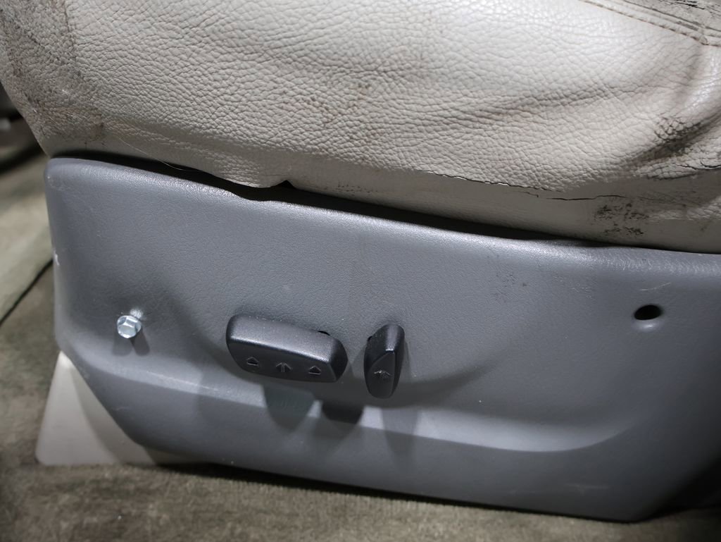 Used 2007 Chrysler Town & Country Touring image 12