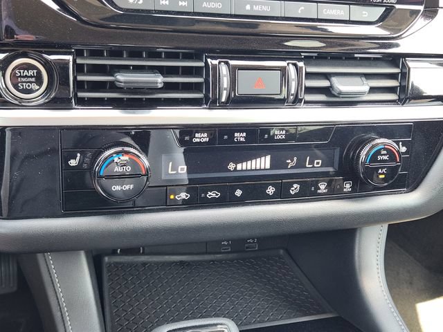 Used 2024 Nissan Pathfinder SV FWD image 19