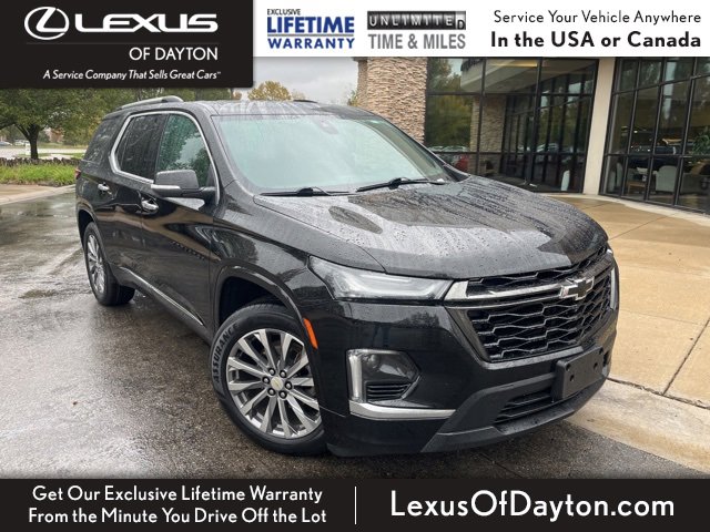 Used 2023 Chevrolet Traverse Premier image 2
