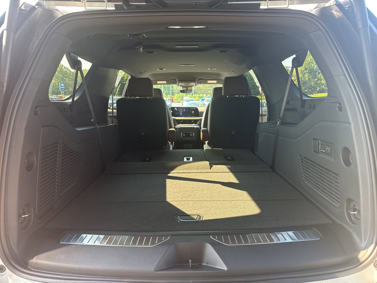 New 2025 Chevrolet Suburban High Country image 12