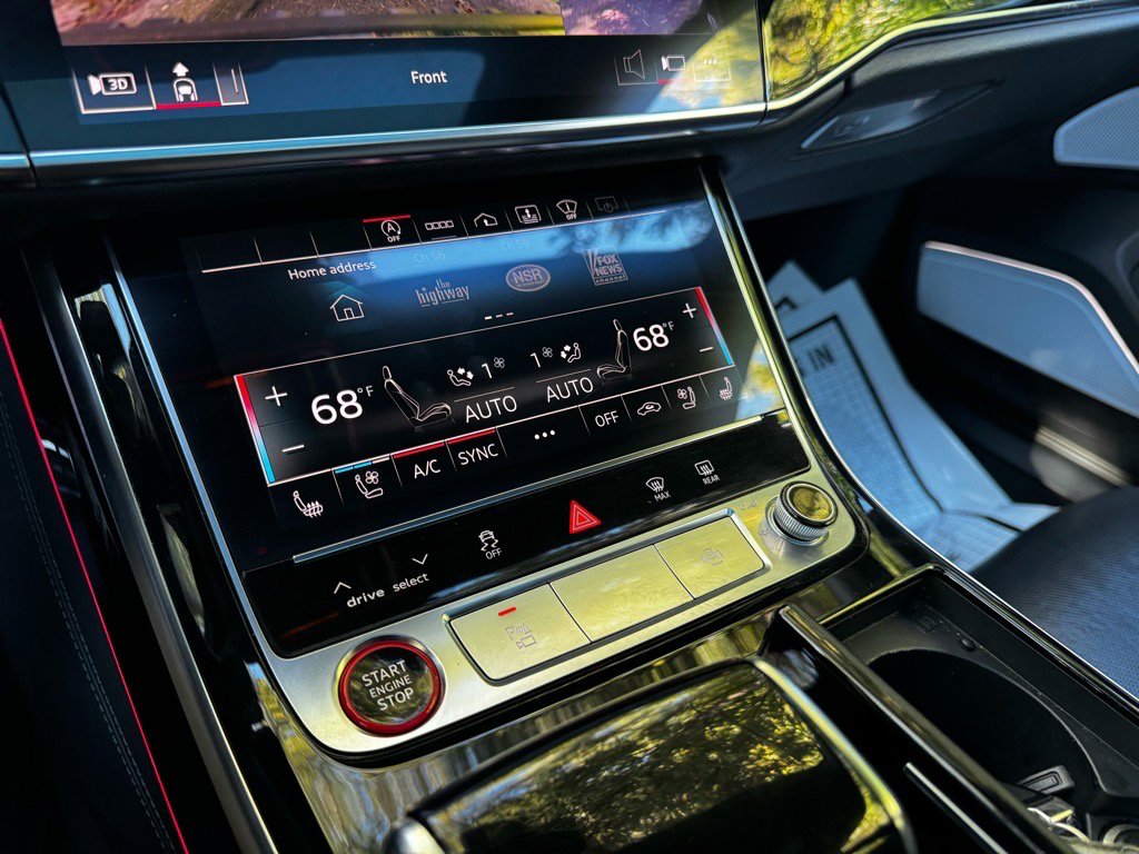 Used 2021 Audi S8 L w/ S8 Executive Package image 13