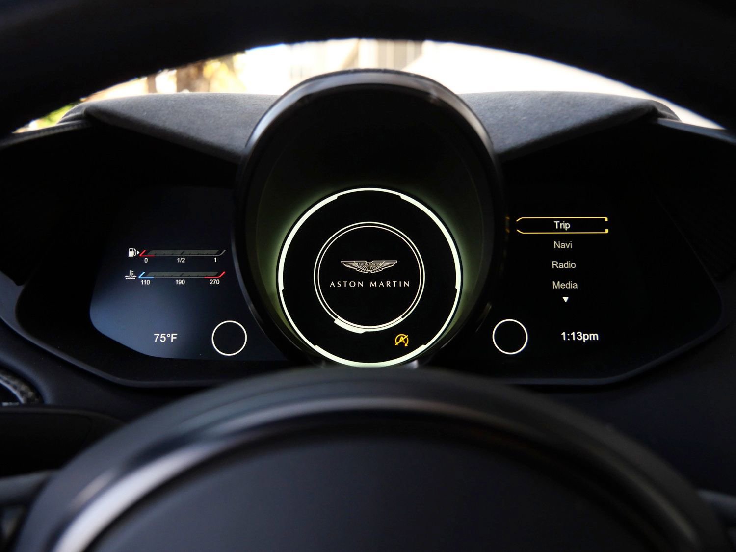 Used 2023 Aston Martin V8 Vantage Coupe image 6