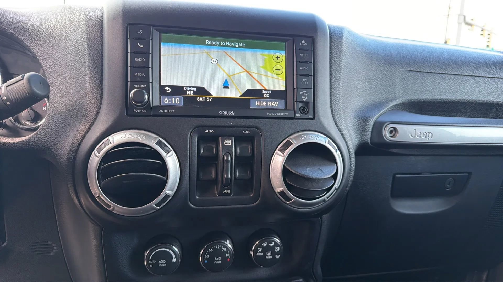 Used 2016 Jeep Wrangler Unlimited Rubicon image 74
