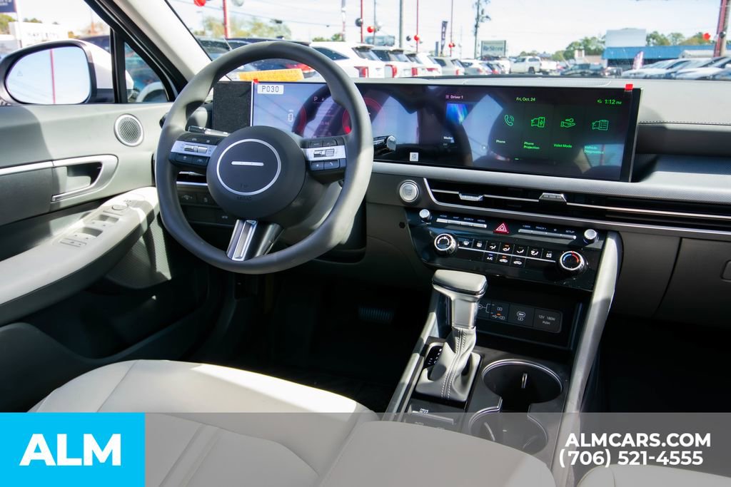 Certified 2025 Hyundai Sonata SE image 13