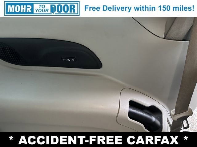 Used 2018 Chrysler Pacifica Limited image 37