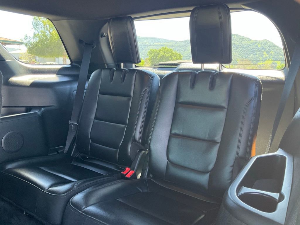 Used 2017 Ford Explorer XLT w/ Equipment Group 202A image 19