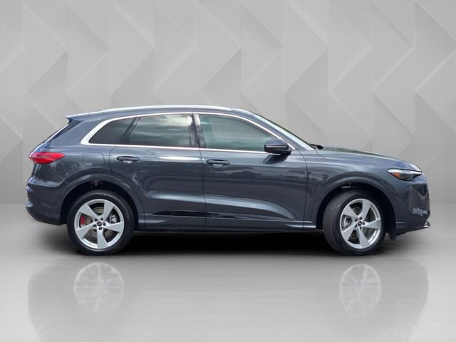 Used 2025 Audi Q5 Premium Plus w/ Premium Plus image 4