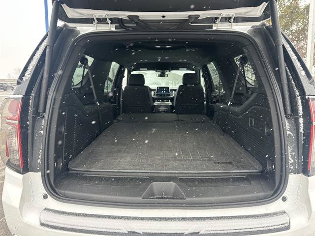 Used 2022 Chevrolet Suburban LT AWD/4WD image 7