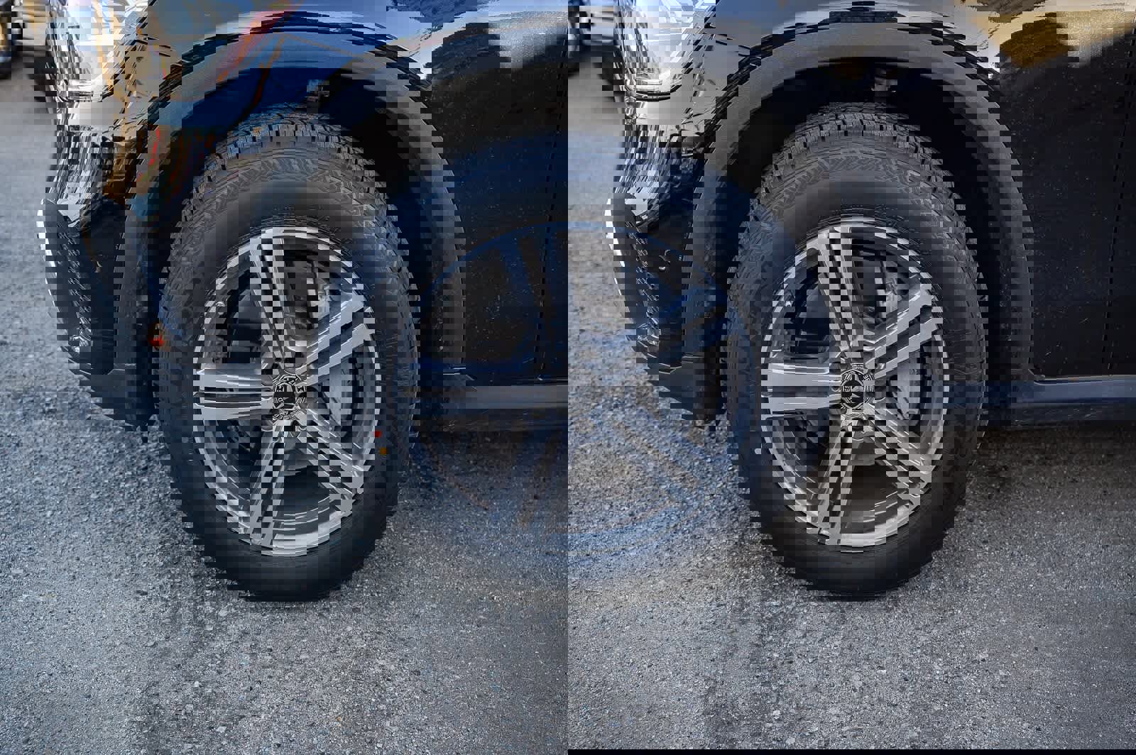 Used 2021 Mercedes-Benz GLC 300 image 6