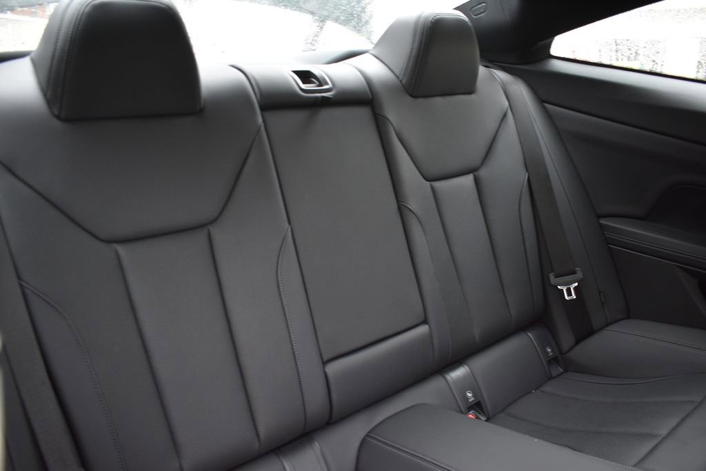 Used 2025 BMW 430i Coupe w/ Premium Package RWD image 29