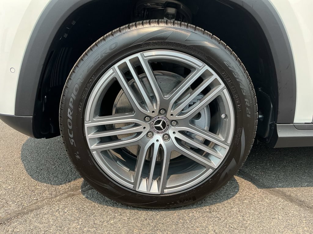 New 2026 Mercedes-Benz GLS 450 4MATIC image 2