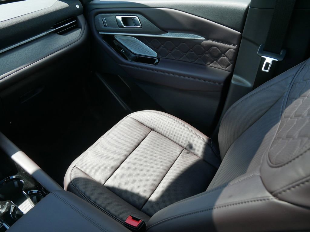 New 2026 Ford Explorer Platinum AWD/4WD image 18
