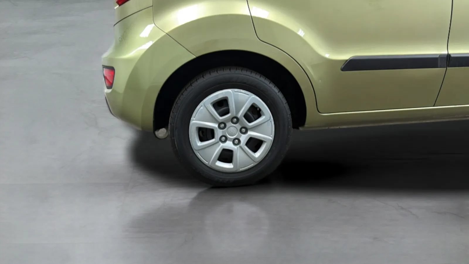 Used 2012 Kia Soul FWD image 24