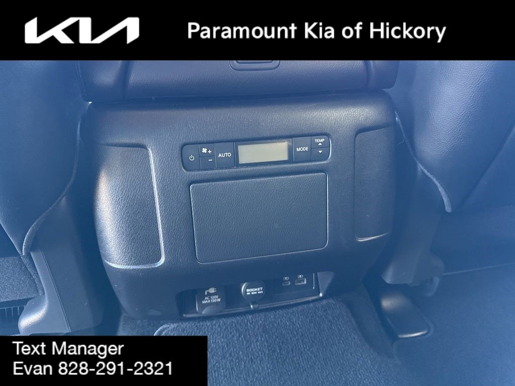 Used 2023 Nissan Armada SL image 16