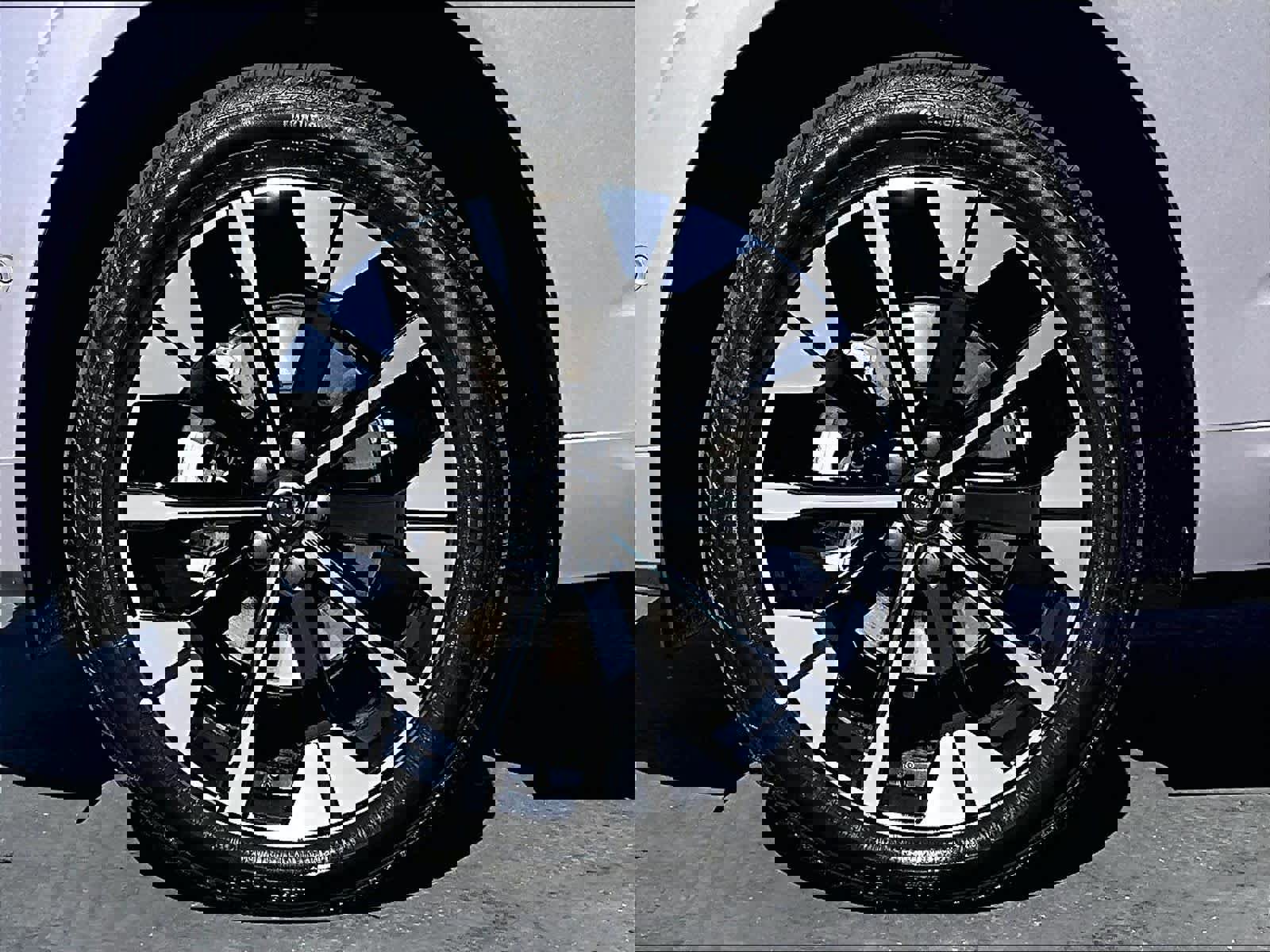 New 2026 Volvo XC60 B5 Plus w/ Climate Package image 14