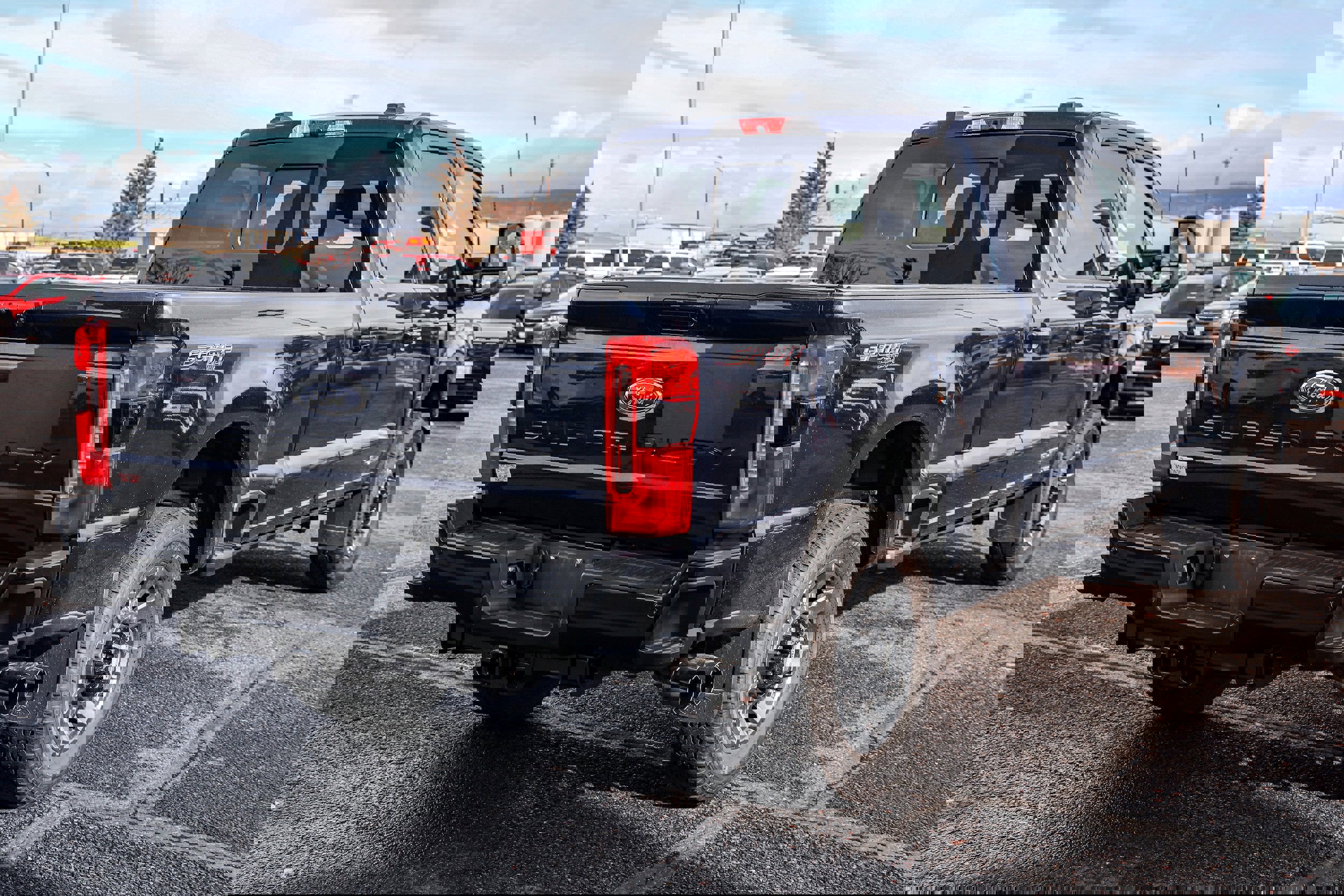 Used 2024 Ford F250 Lariat w/ Lariat Ultimate Package image 4