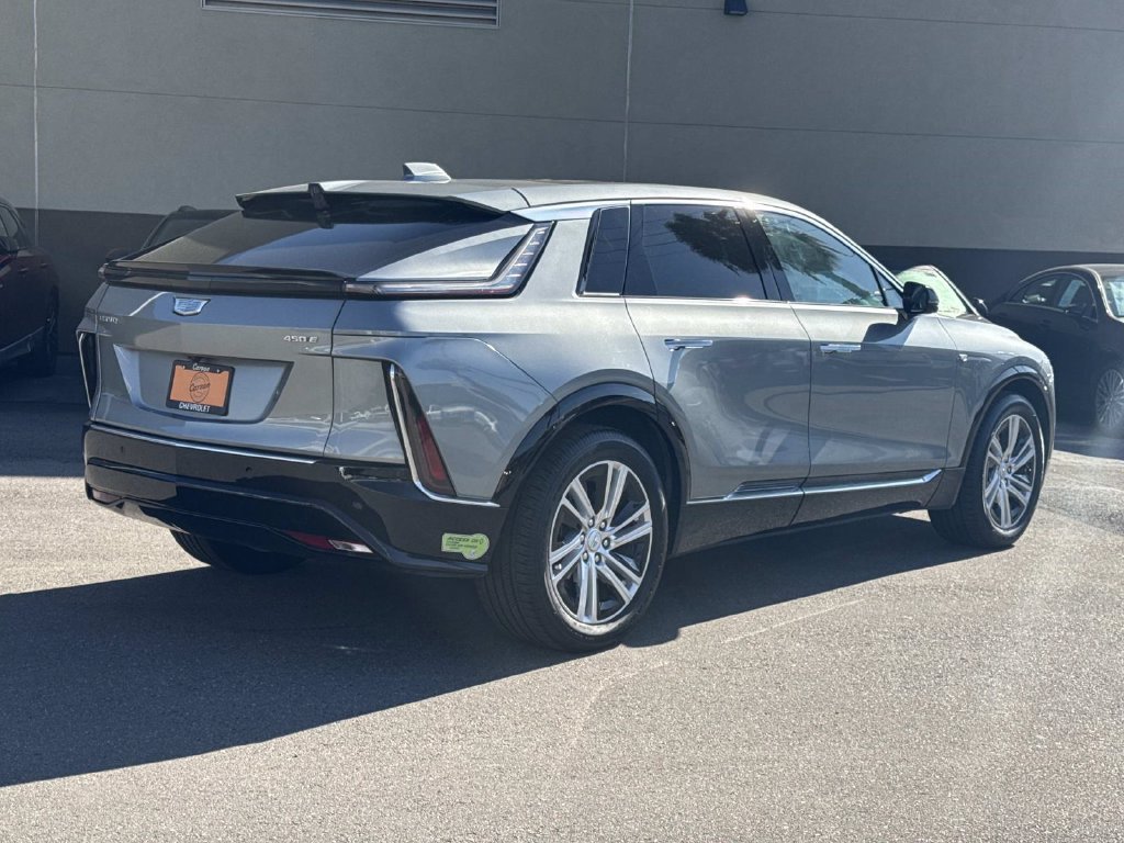 Used 2024 Cadillac Lyriq Tech RWD image 3