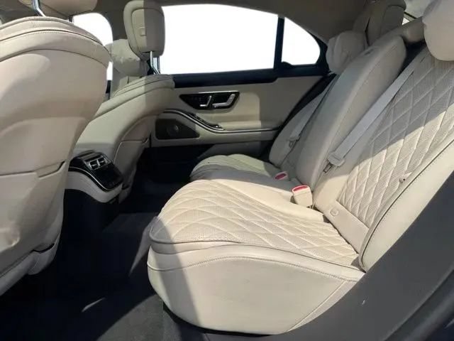 Used 2022 Mercedes-Benz S 500 4MATIC w/ 3D Technology Package image 19