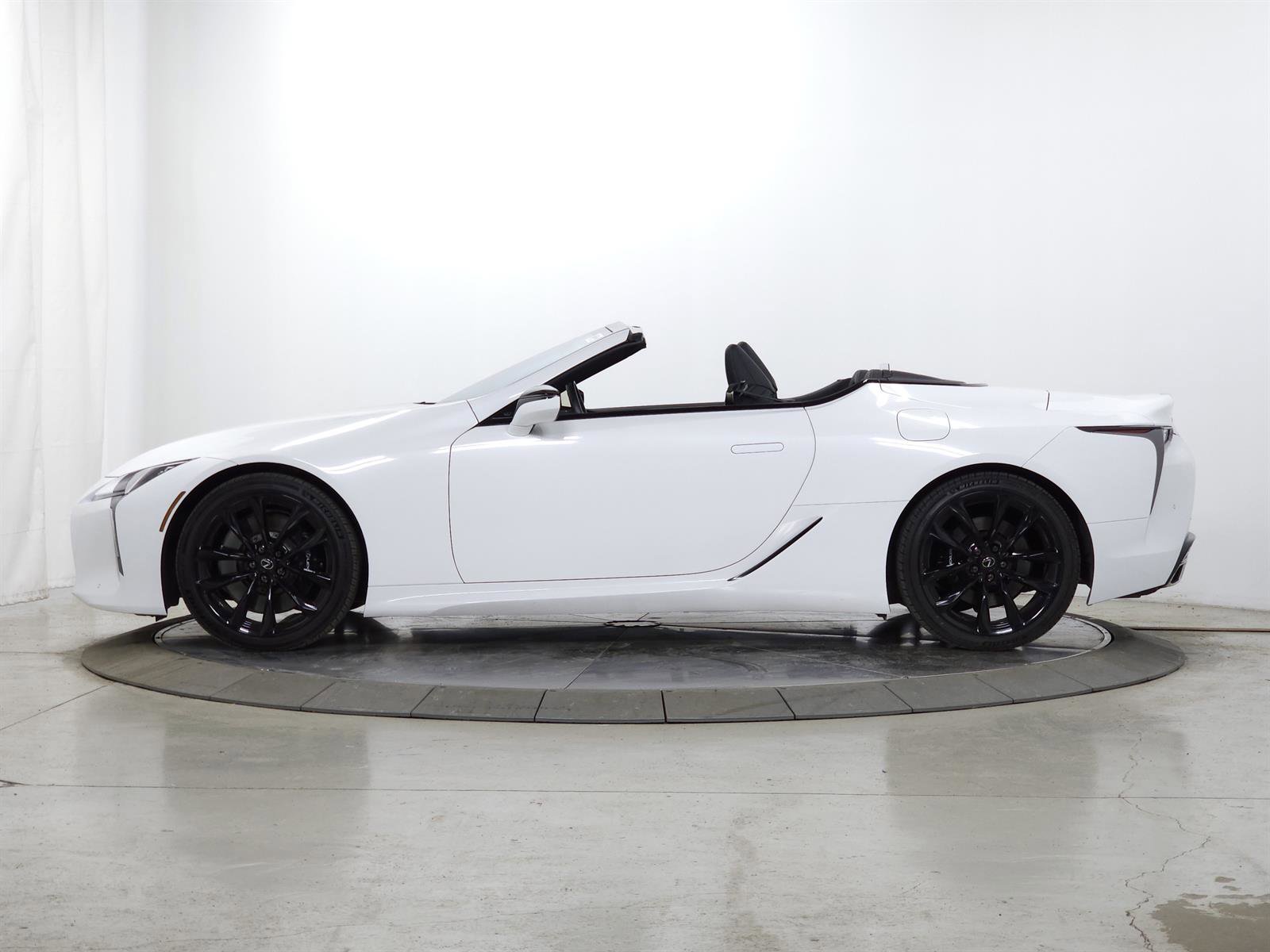 Used 2023 Lexus LC 500 Convertible image 5