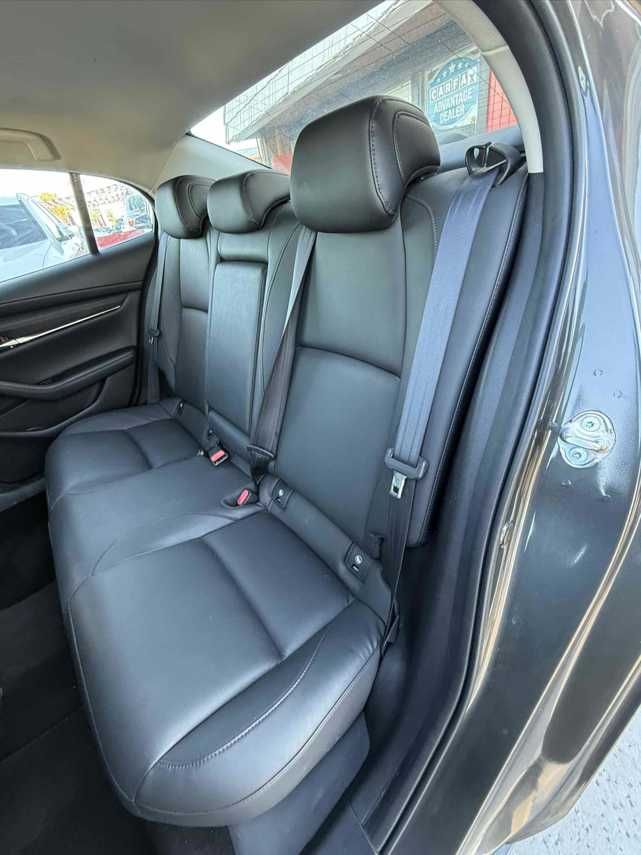 Used 2019 MAZDA MAZDA3 Sedan w/ Preferred Package image 8