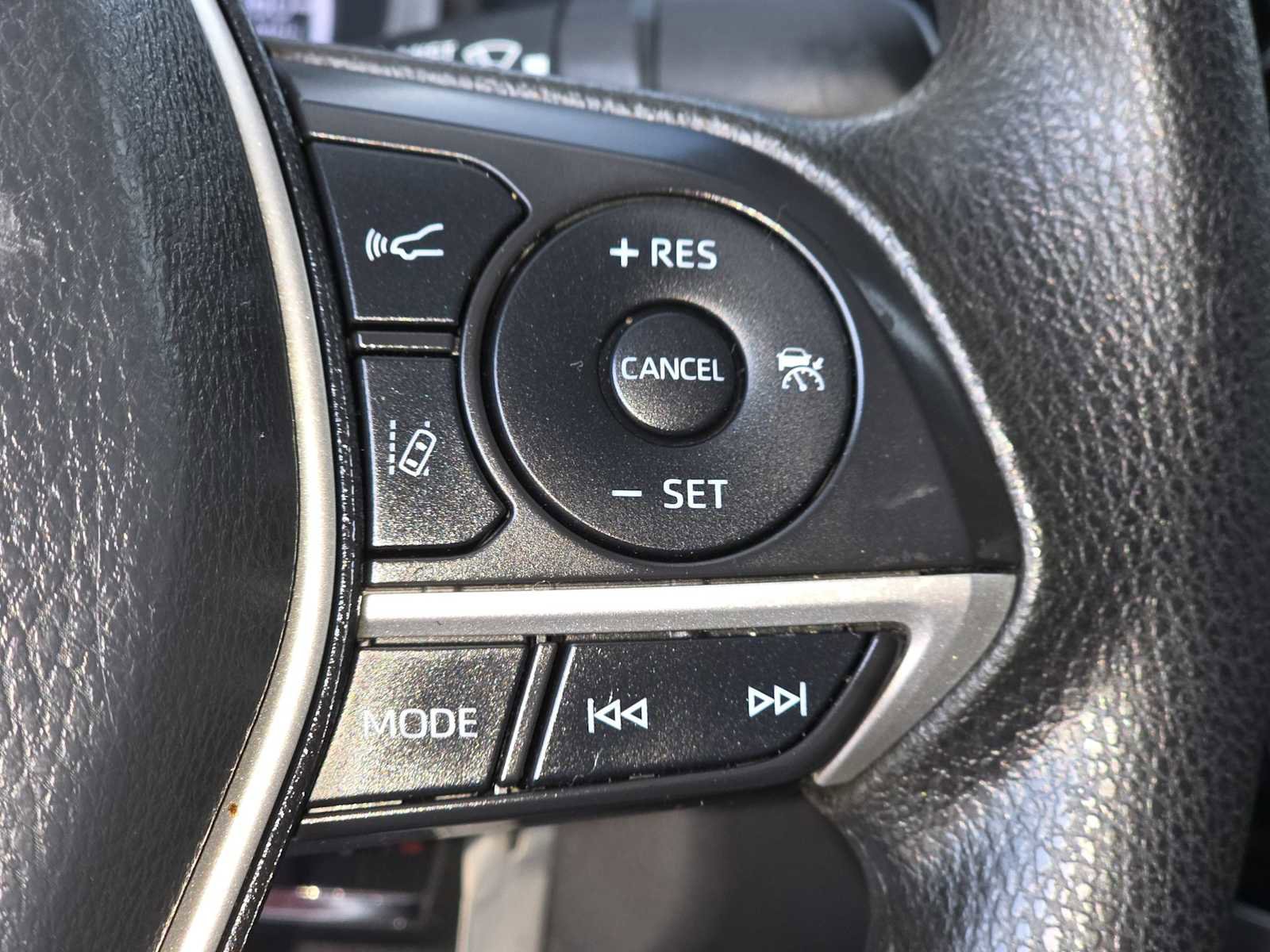 Used 2024 Toyota Camry LE image 28