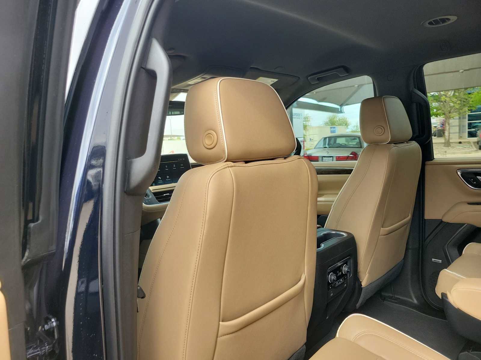 Used 2022 Chevrolet Tahoe Premier w/ Texas Edition image 16