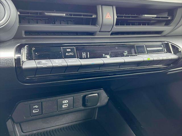 Certified 2023 Toyota Prius LE image 30