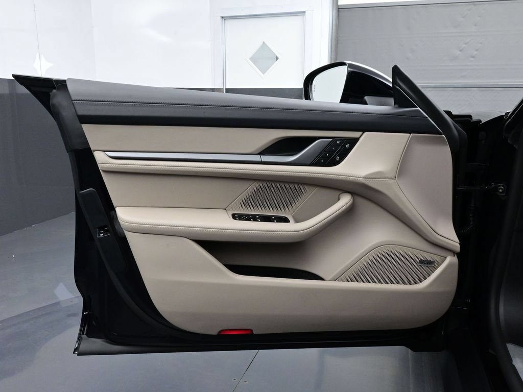 New 2026 Porsche Taycan 4S AWD/4WD image 7