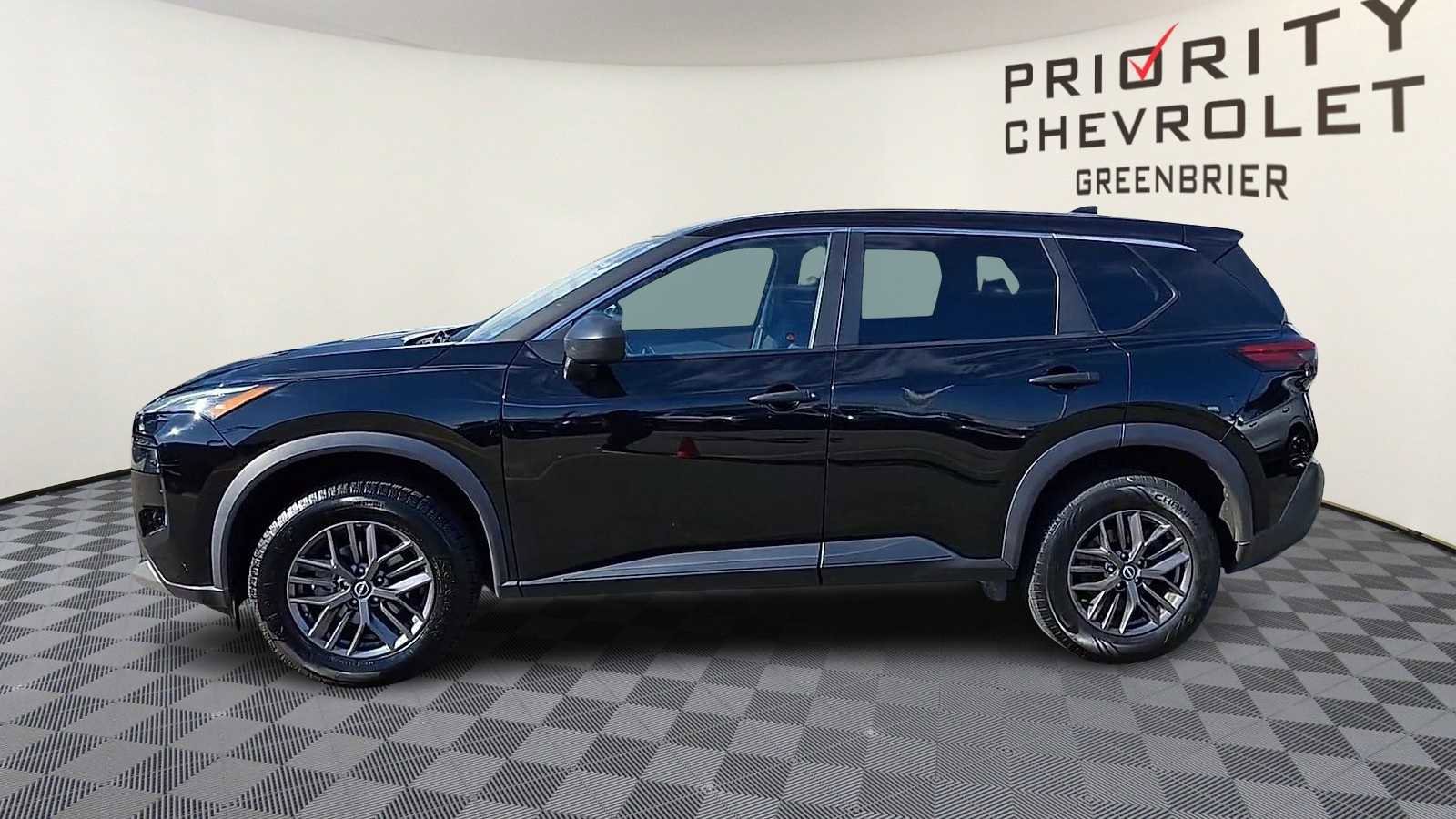 Used 2023 Nissan Rogue S image 5