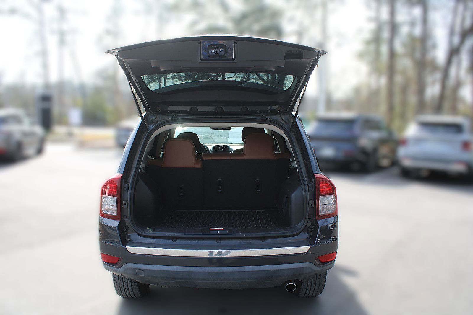 Used 2015 Jeep Compass Limited w/ Sun/Sound Group image 9