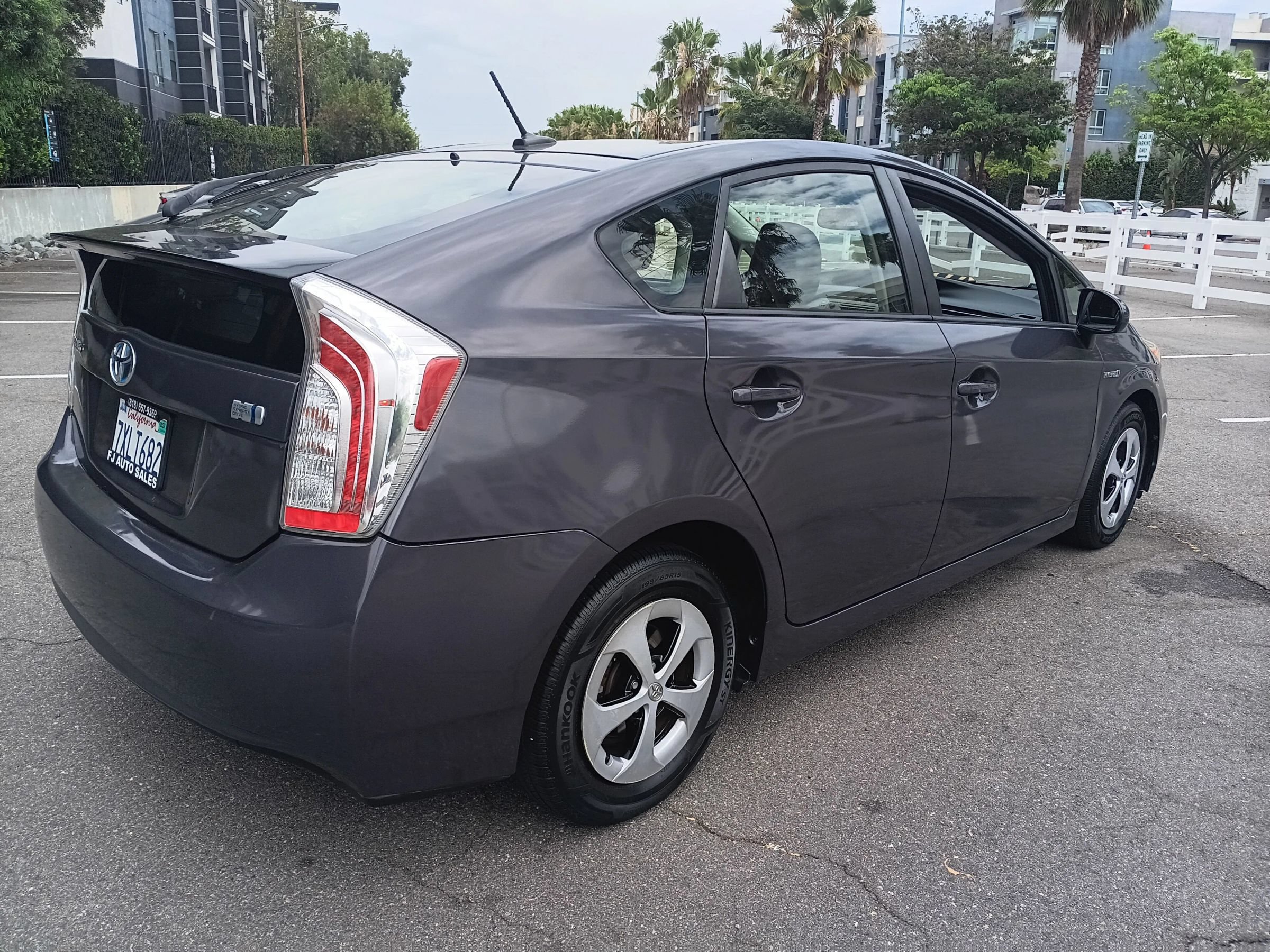 Used 2014 Toyota Prius Four FWD image 8