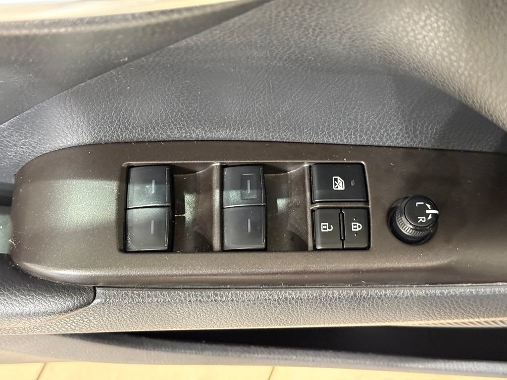 Certified 2024 Toyota Camry SE FWD image 15
