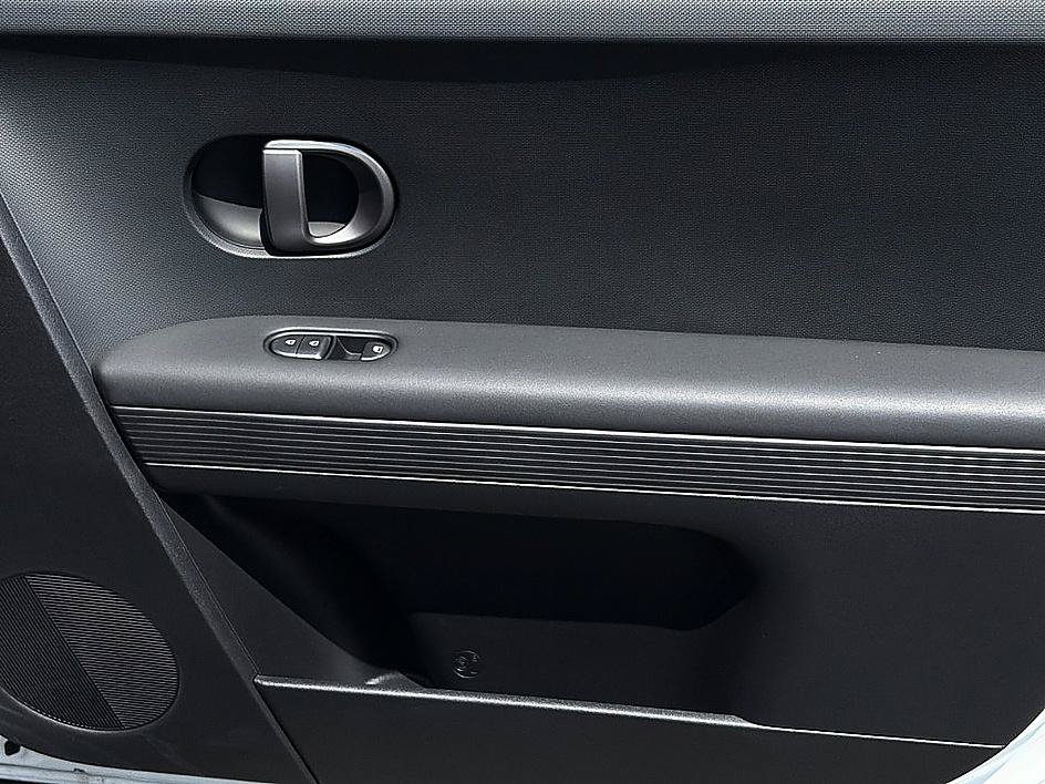 Certified 2025 Hyundai Ioniq 5 SE RWD image 25