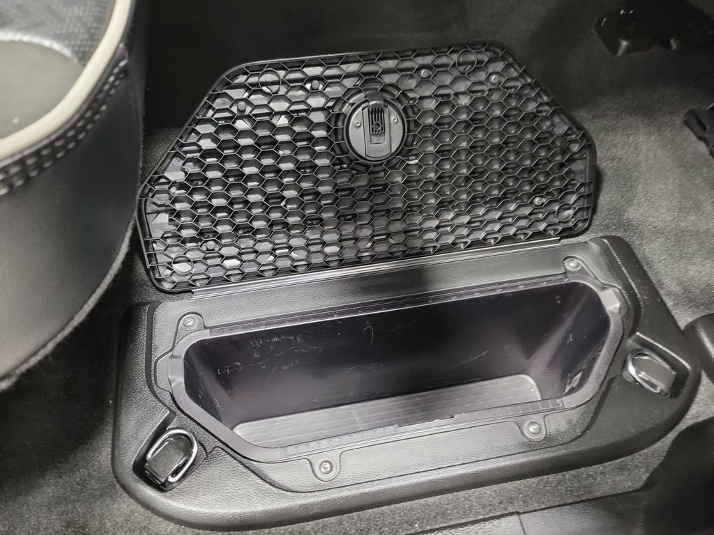 Used 2023 RAM 1500 Laramie AWD/4WD image 19