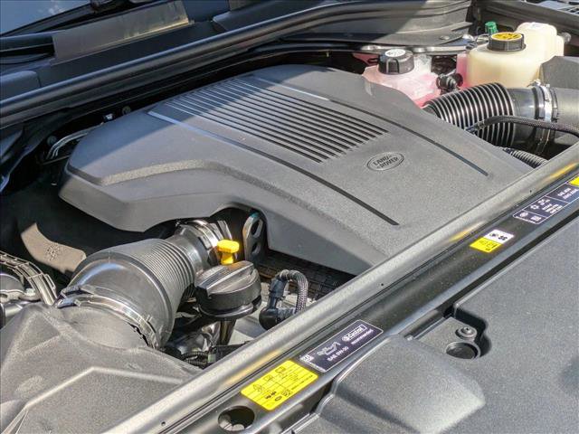 New 2025 Land Rover Range Rover Long Wheelbase SE image 19