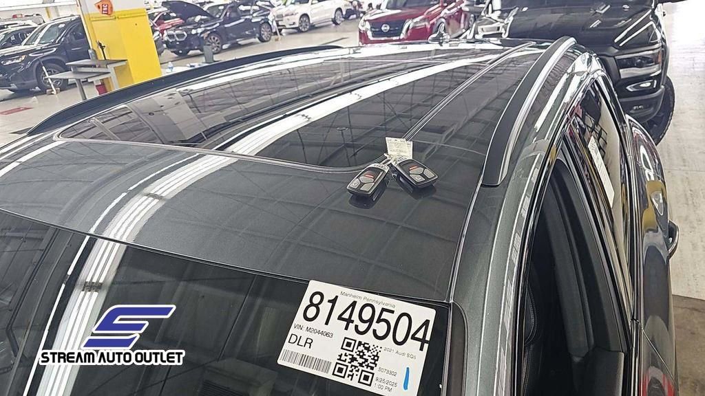 Used 2021 Audi SQ5 Premium Plus w/ Premium Plus Package image 9