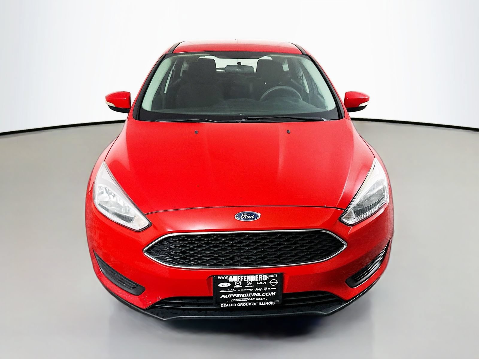 Used 2017 Ford Focus SE FWD image 2