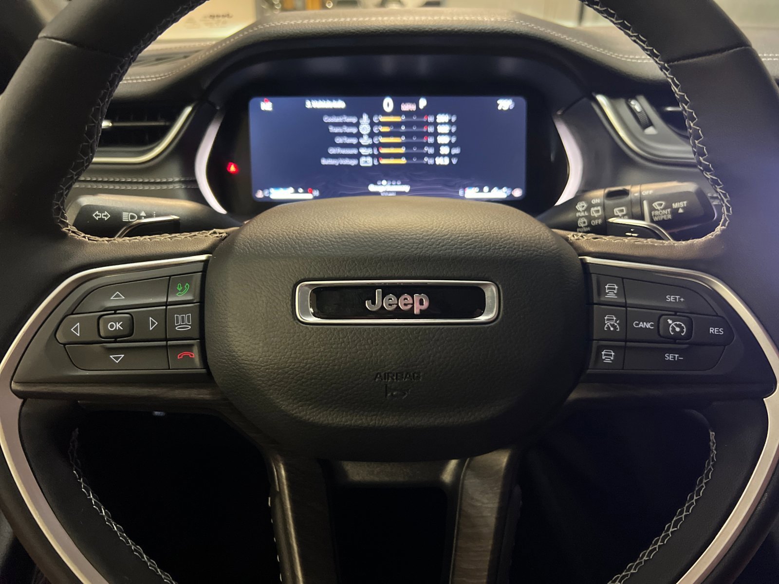 New 2025 Jeep Grand Cherokee Limited image 23