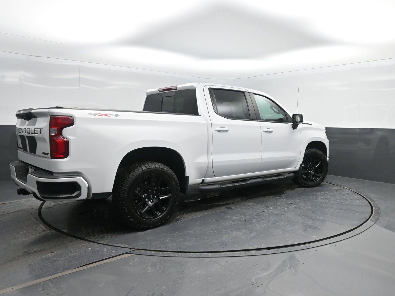 Used 2023 Chevrolet Silverado 1500 RST w/ Rally Edition image 2