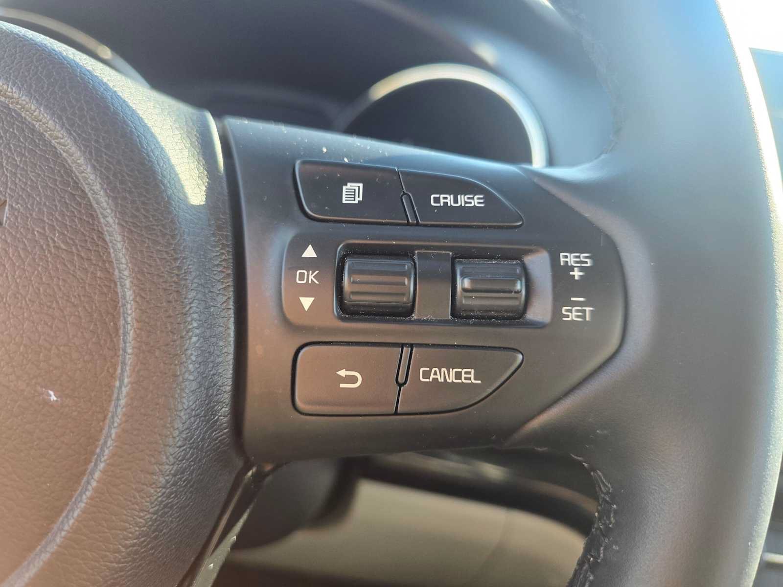 Used 2020 Kia Sedona EX FWD image 30