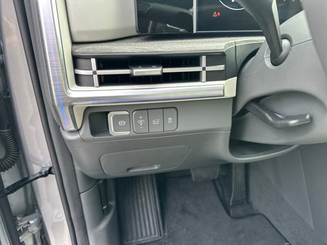 Used 2024 Hyundai Santa Fe Calligraphy image 12